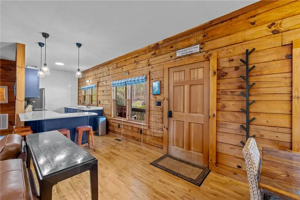 $949,000 | 203 Little Lane, Seneca, SC 29672