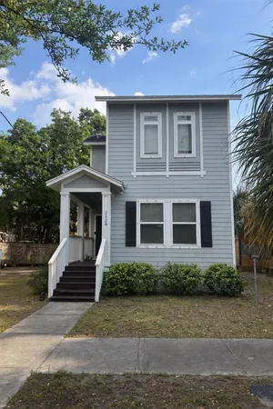 $3,000 | 2128 West Walnut Street, Tampa, FL 33607