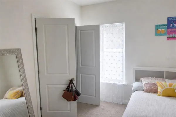 $3,000 | 2128 West Walnut Street, Tampa, FL 33607