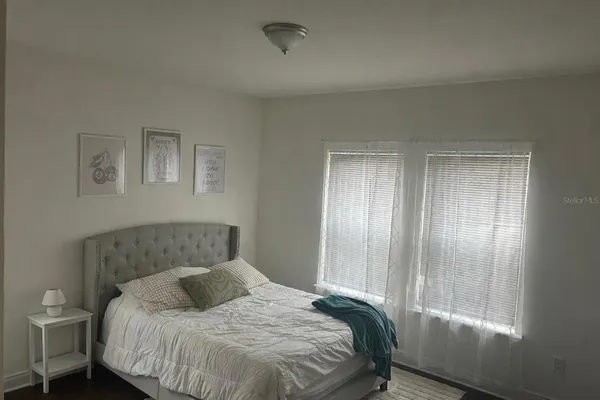 $3,000 | 2128 West Walnut Street, Tampa, FL 33607