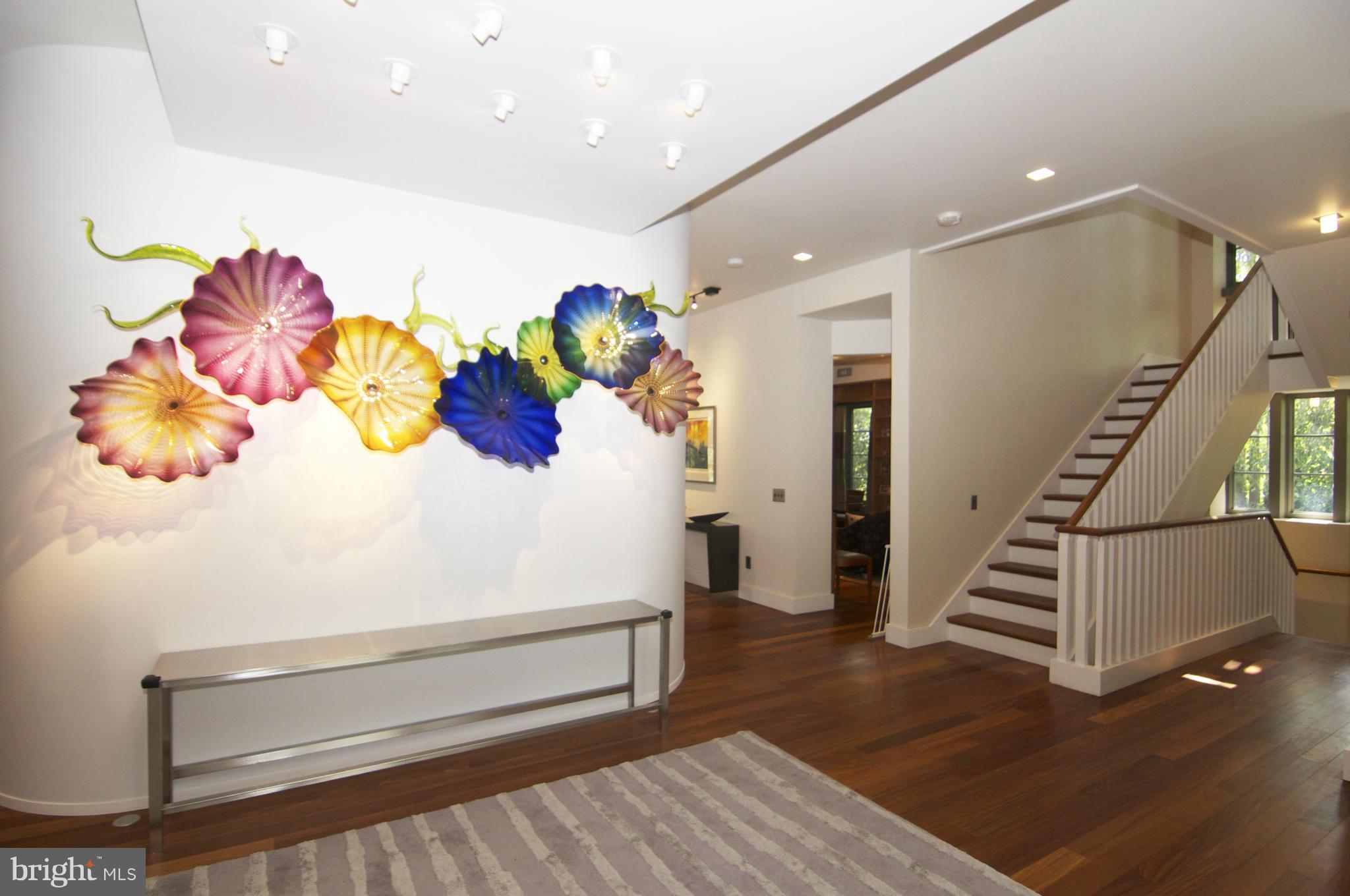 203 Lambeth Road Baltimore, MD 21218 - Photo 2 of 30 Foyer