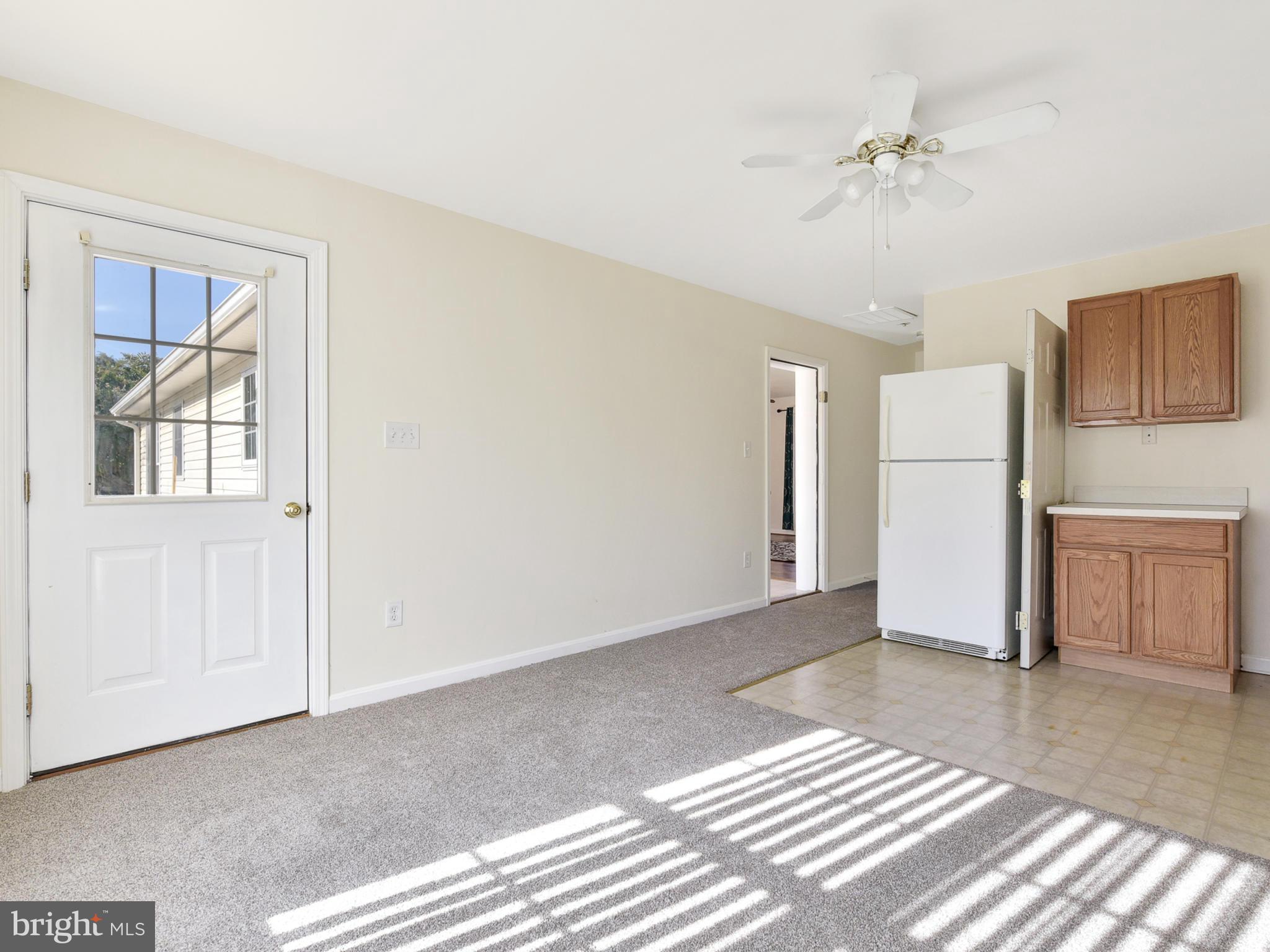 5801 Tobery Road Frederick, MD 21704 - Photo 22 of 54 a view of a livingroom with a furniture