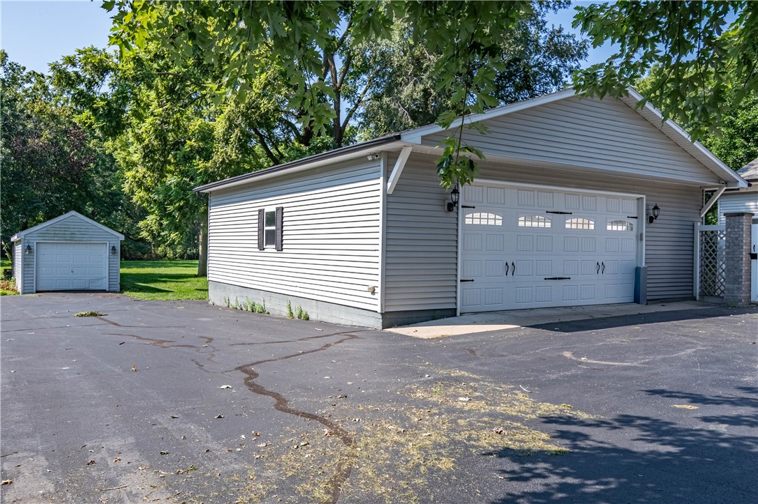 2221 East Mound Road Decatur, IL 62526 - Photo 29 of 32 Gallery Image 29