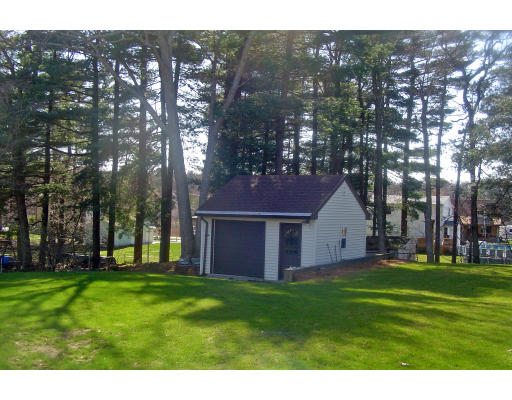 109 Chisholm Road Stoughton, MA 02072 - Photo 3 of 12
