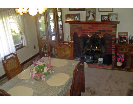 109 Chisholm Road Stoughton, MA 02072 - Photo 8 of 12