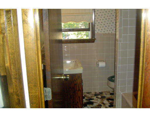 109 Chisholm Road Stoughton, MA 02072 - Photo 10 of 12