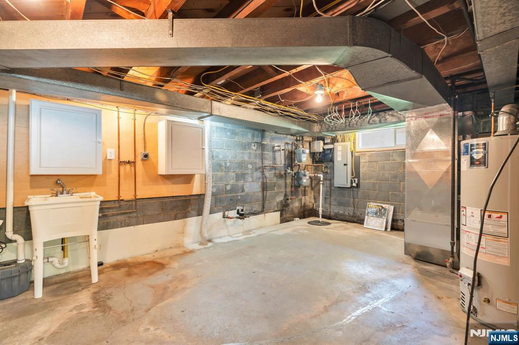 53 Smithfield Road Waldwick, NJ 07463 - Photo 34 of 48 a view of a indoor swimming pool