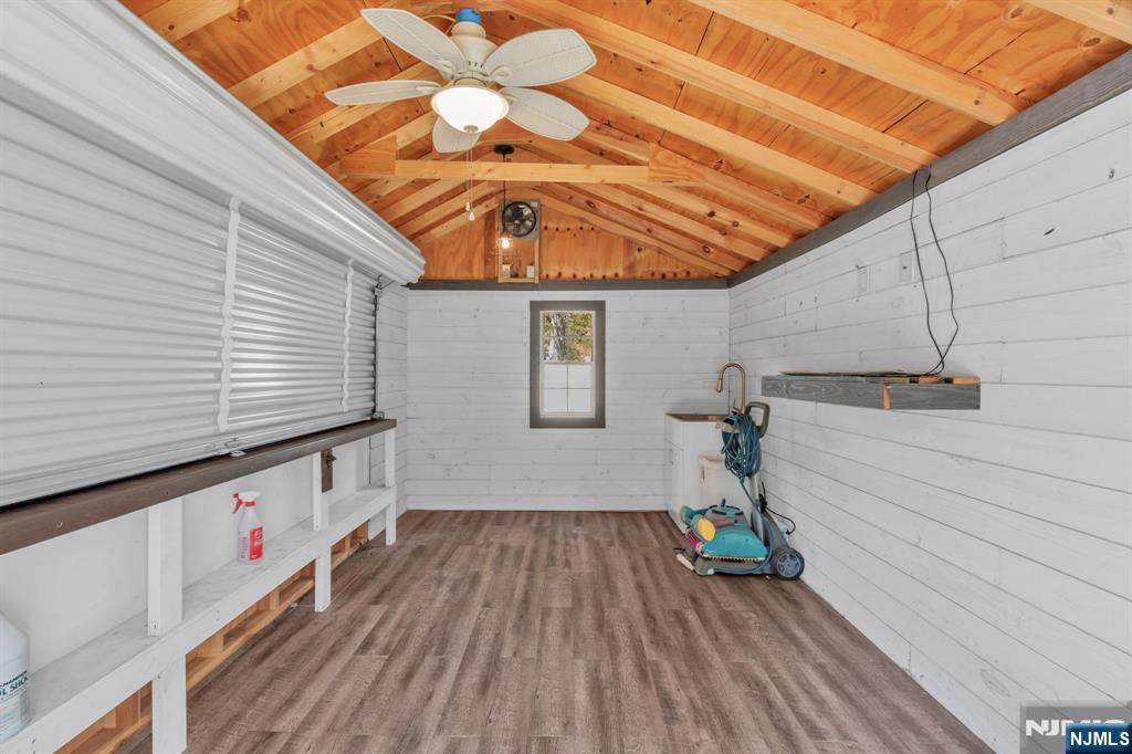 53 Smithfield Road Waldwick, NJ 07463 - Photo 37 of 48 a view of a walk in a balcony