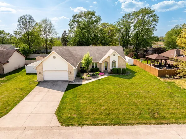 $259,900 | 1801 North Brighton Road, Muncie, IN 47304