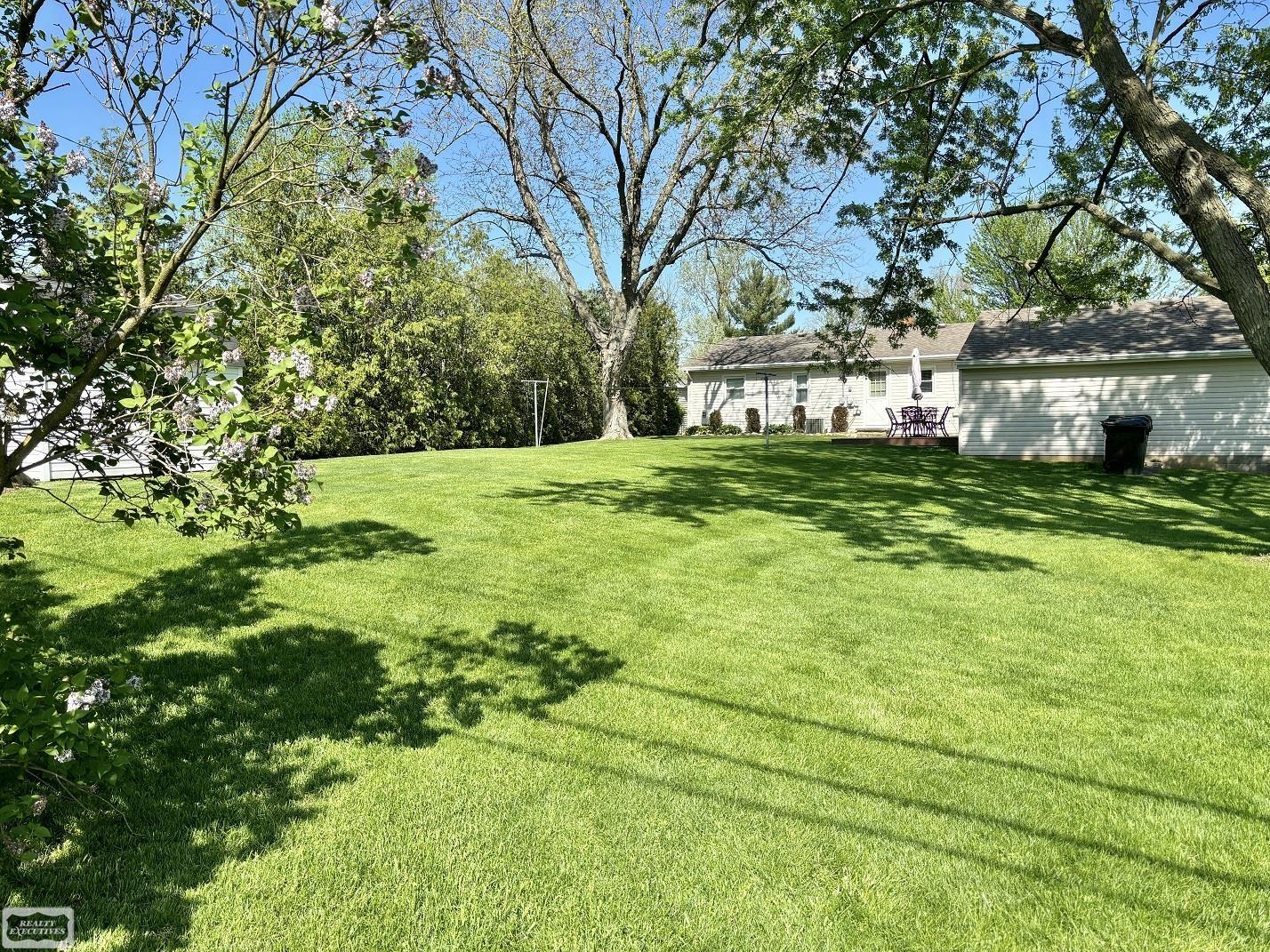 50511 Cedargrove Road Utica, MI 48317 - Photo 2 of 33