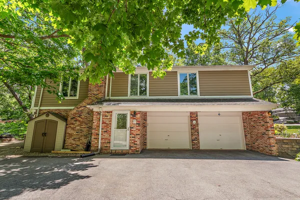 $695,000 | 581 Aberdeen Road, Frankfort, IL 60423