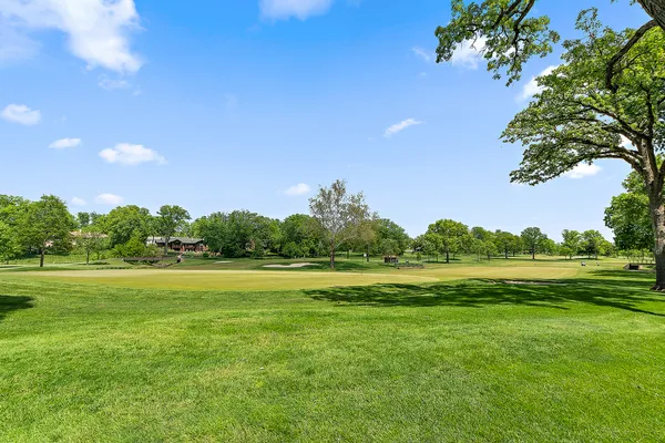 $695,000 | 581 Aberdeen Road, Frankfort, IL 60423