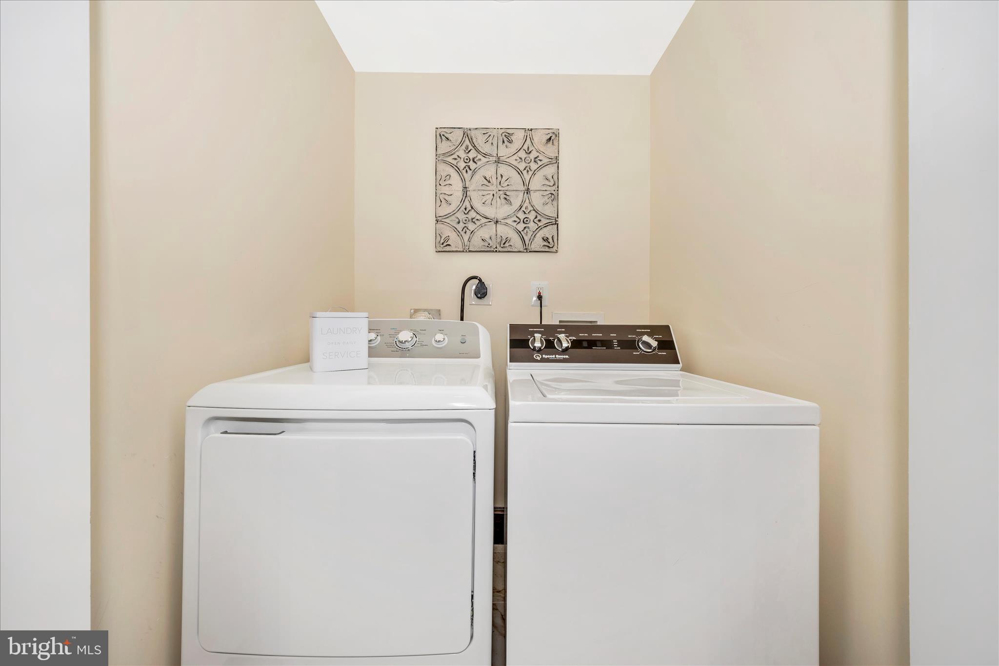 706 East Main Street Middletown, MD 21769 - Photo 22 of 63 a utility room with dryer and washer