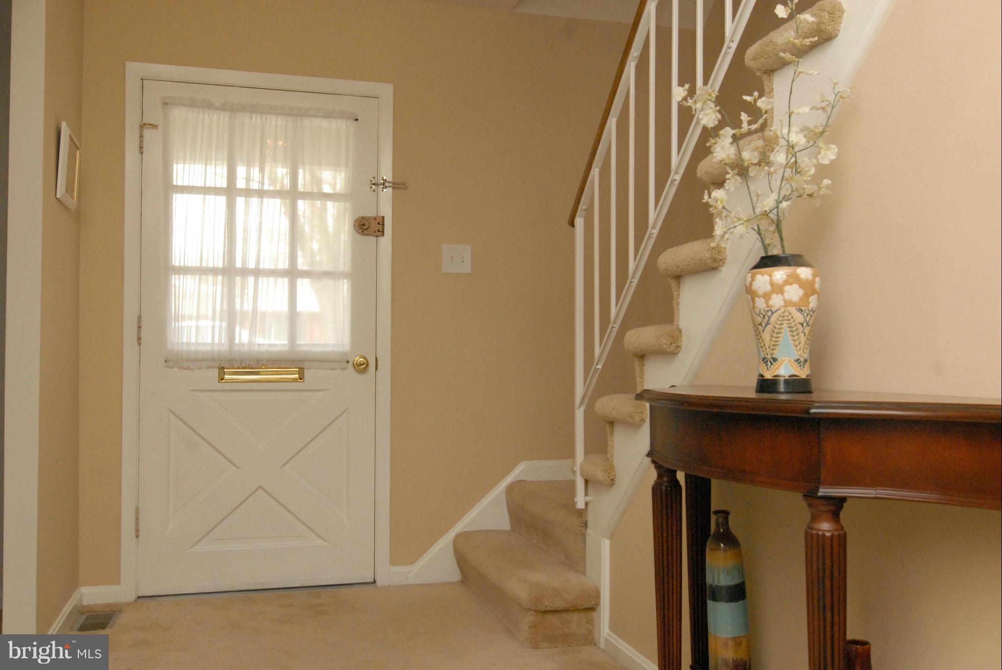 8906 Boxford Court Laurel, MD 20708 - Photo 3 of 30 Interior (General)