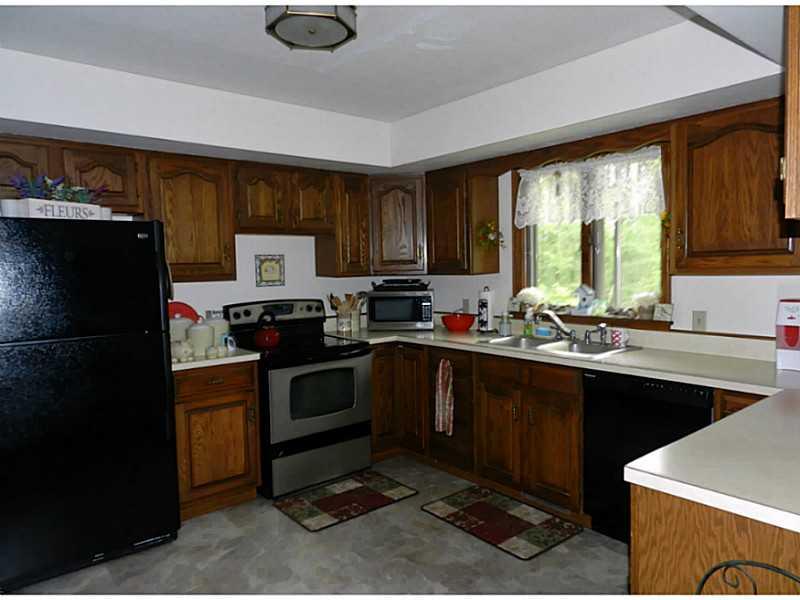 416 Aiken Road New Castle, PA 16101 - Photo 4 of 25 Kitchen.
