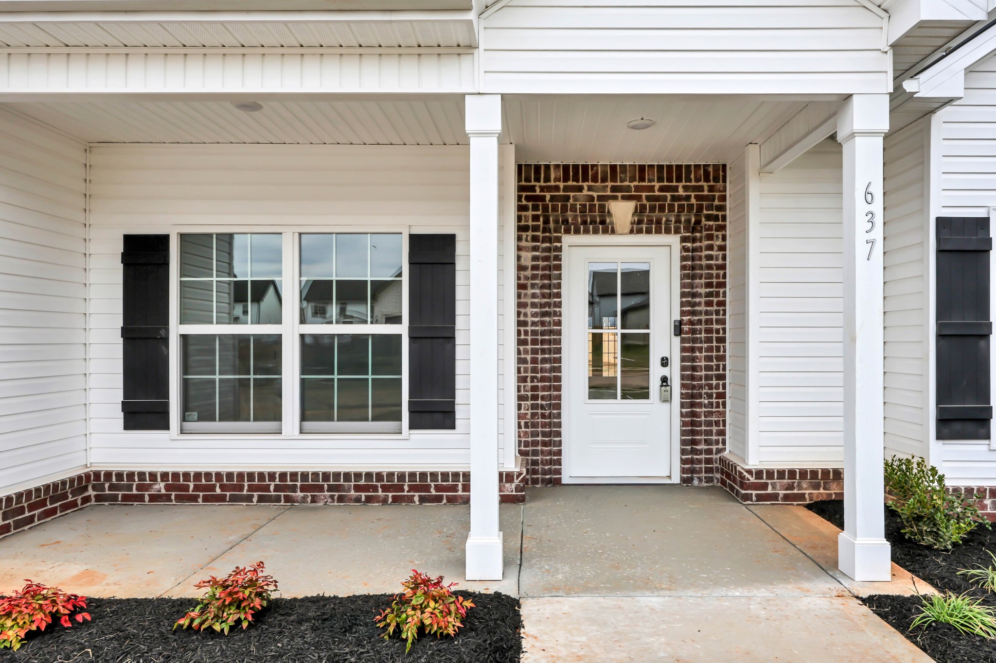 637 Woodrush Drive Clarksville, TN 37040 - Photo 6 of 42