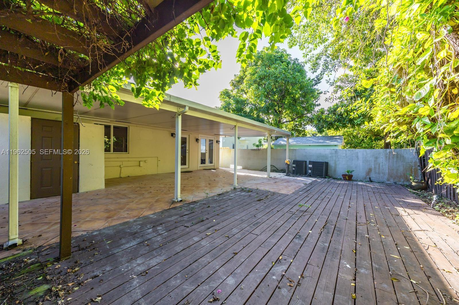 4400 Southwest 9th Lane Miami, FL 33134 - Photo 33 of 41