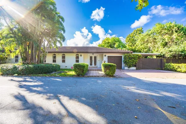 $5,400 | 4400 Southwest 9th Lane, Miami, FL 33134