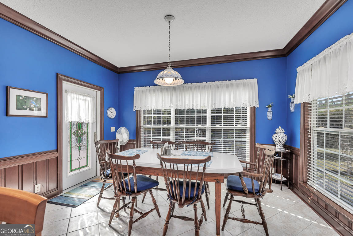 300 Elliott Road Waynesville, GA 31566 - Photo 49 of 89 a view of a dining room with furniture window and outside view