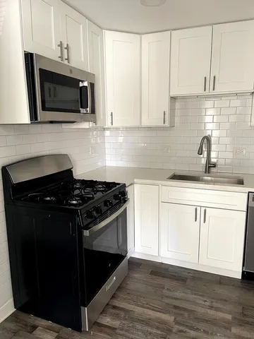 $1,900 | 287 8th Street, Unit 3A, Wheeling, IL 60090