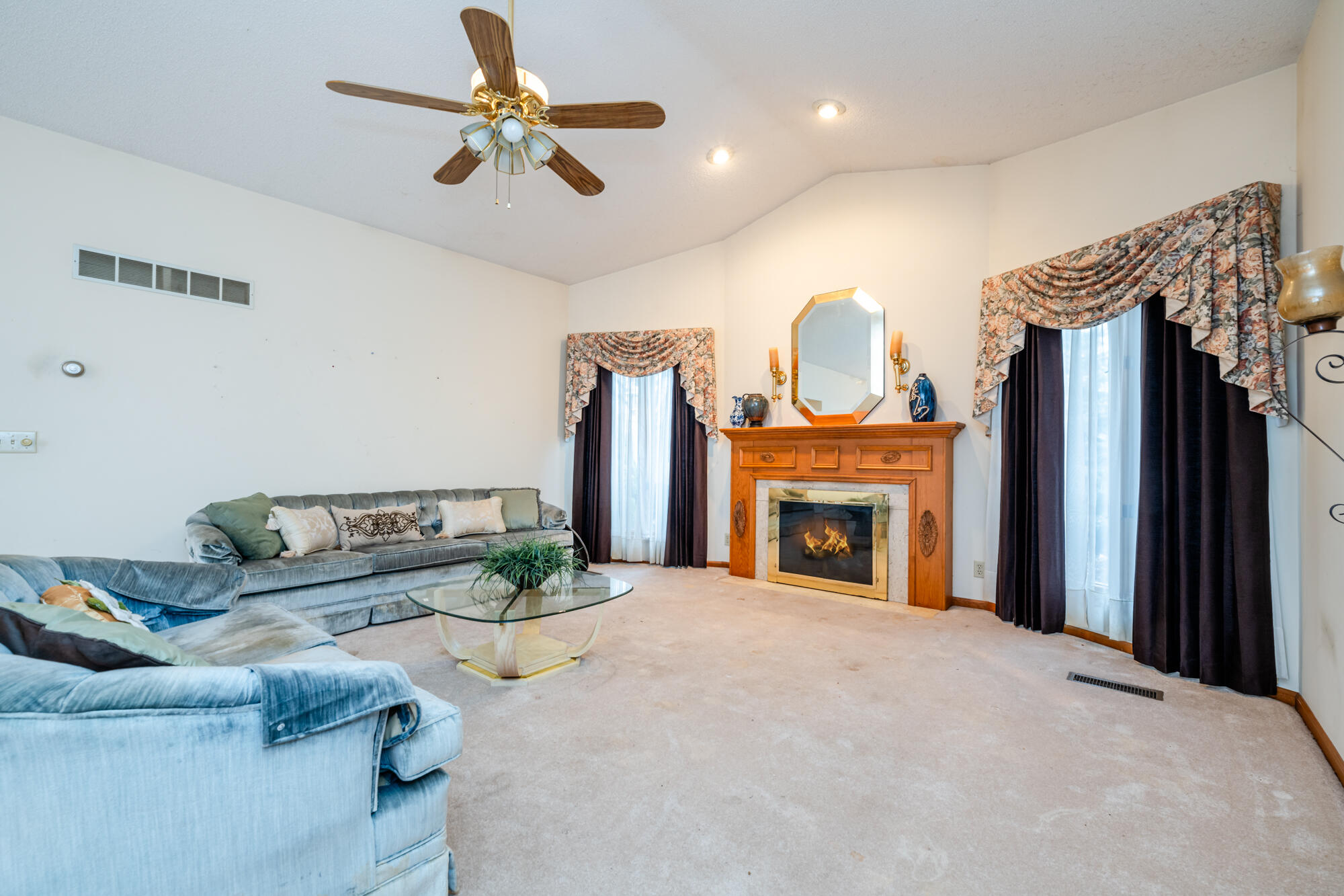 1560 Miami Road Benton Harbor, MI 49022 - Photo 7 of 52 Miami-107
