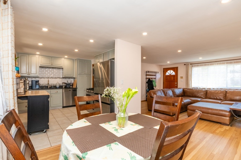 22 Livoli Road Framingham, MA 01701 - Photo 16 of 42