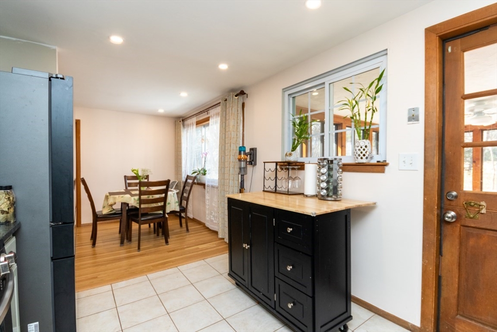 22 Livoli Road Framingham, MA 01701 - Photo 21 of 42