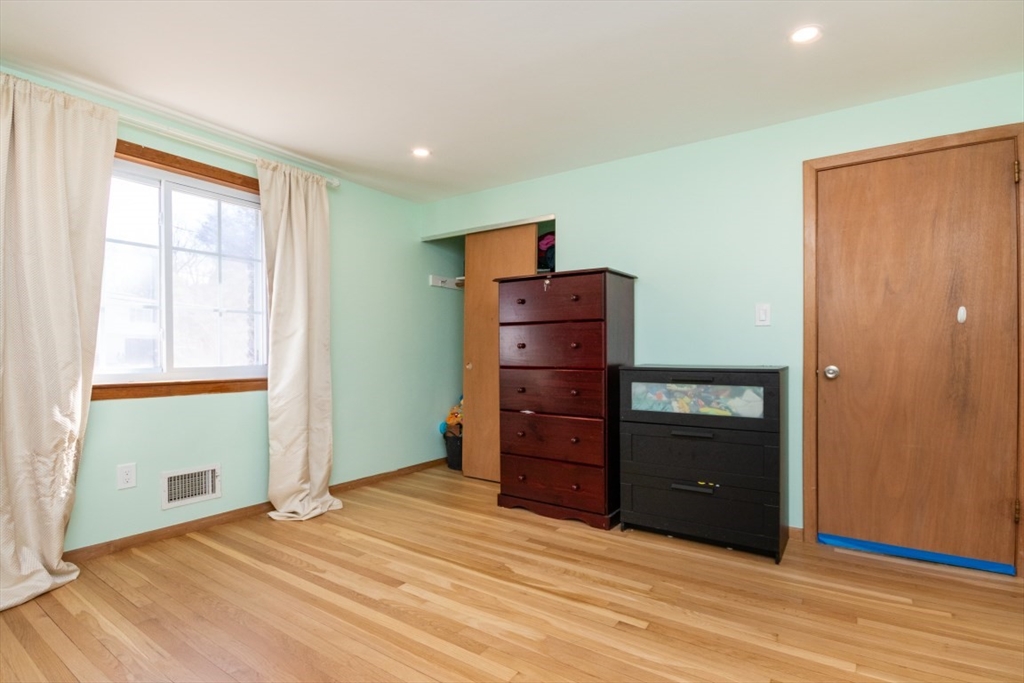 22 Livoli Road Framingham, MA 01701 - Photo 24 of 42