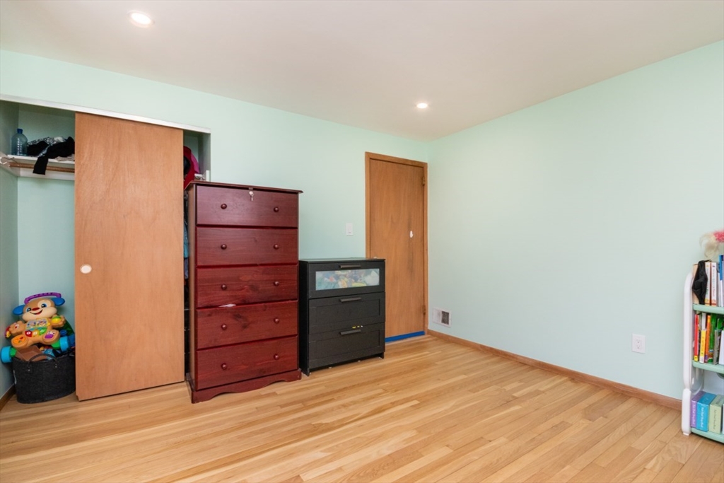 22 Livoli Road Framingham, MA 01701 - Photo 25 of 42