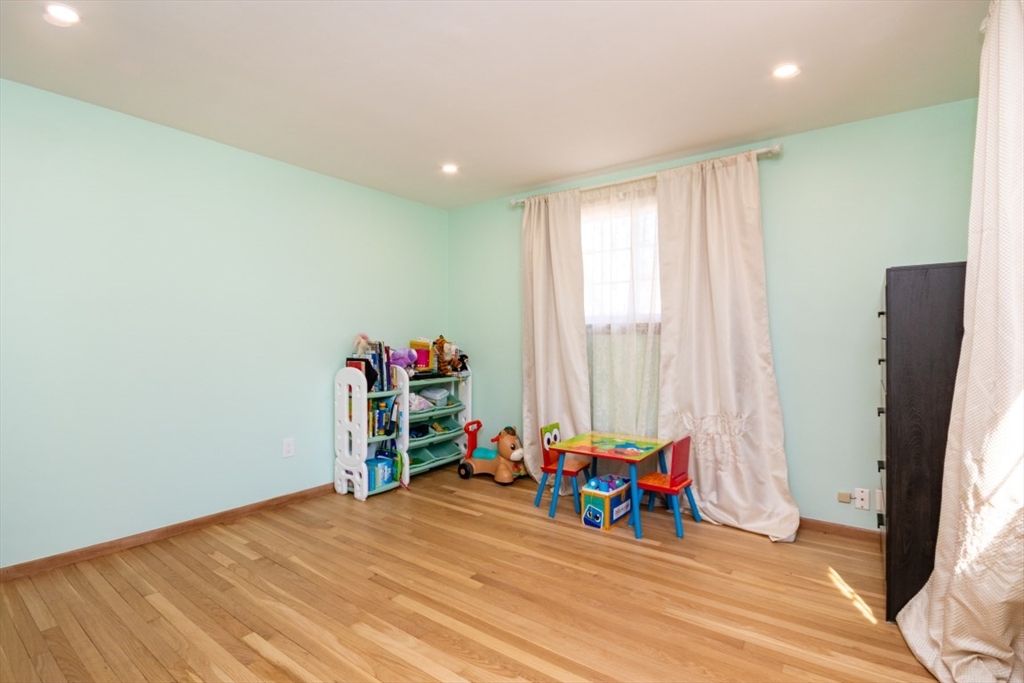 22 Livoli Road Framingham, MA 01701 - Photo 26 of 42