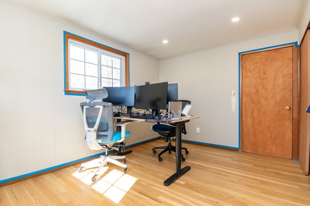 22 Livoli Road Framingham, MA 01701 - Photo 31 of 42