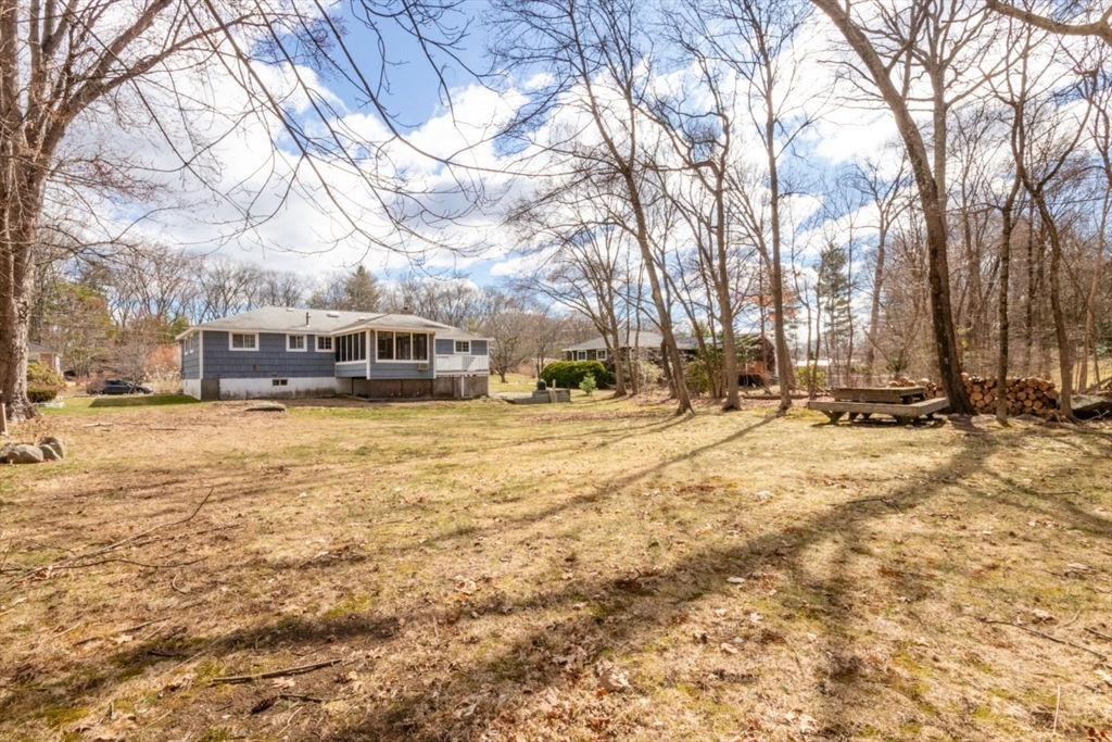 22 Livoli Road Framingham, MA 01701 - Photo 9 of 42