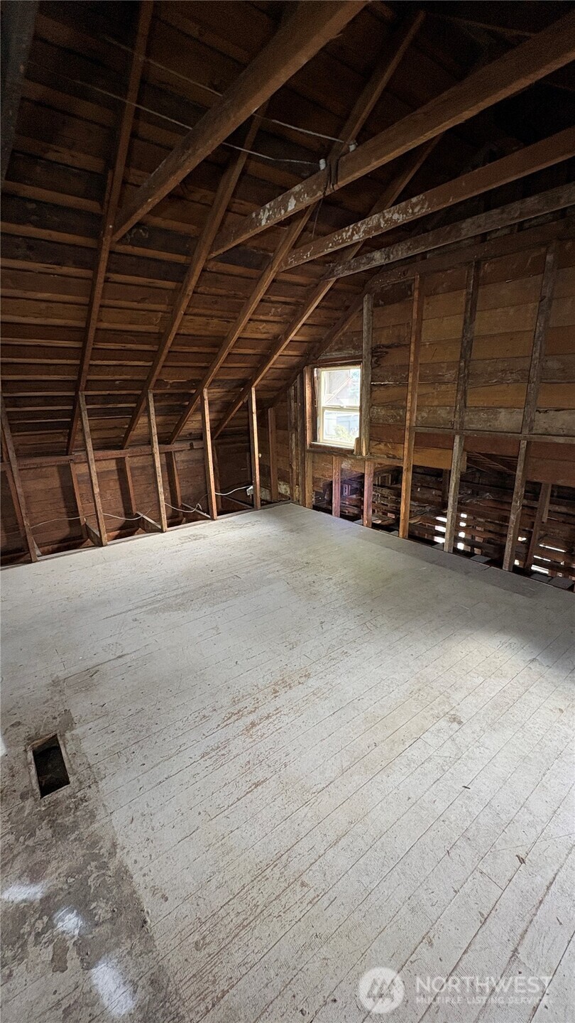 2005 Rockefeller Avenue Everett, WA 98201 - Photo 25 of 27 Gallery Image 25