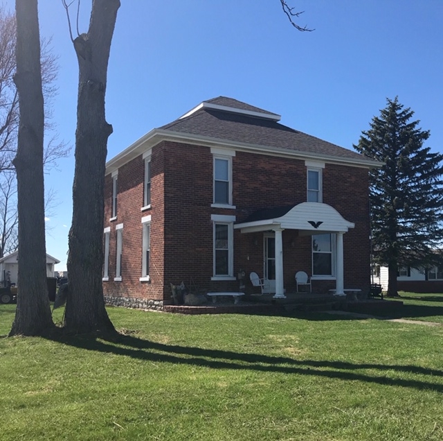 1132 South Warren Road Huntington, IN 46750 - Photo 1 of 22 Gallery Image 1