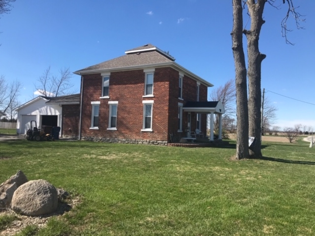 1132 South Warren Road Huntington, IN 46750 - Photo 2 of 22 Gallery Image 2