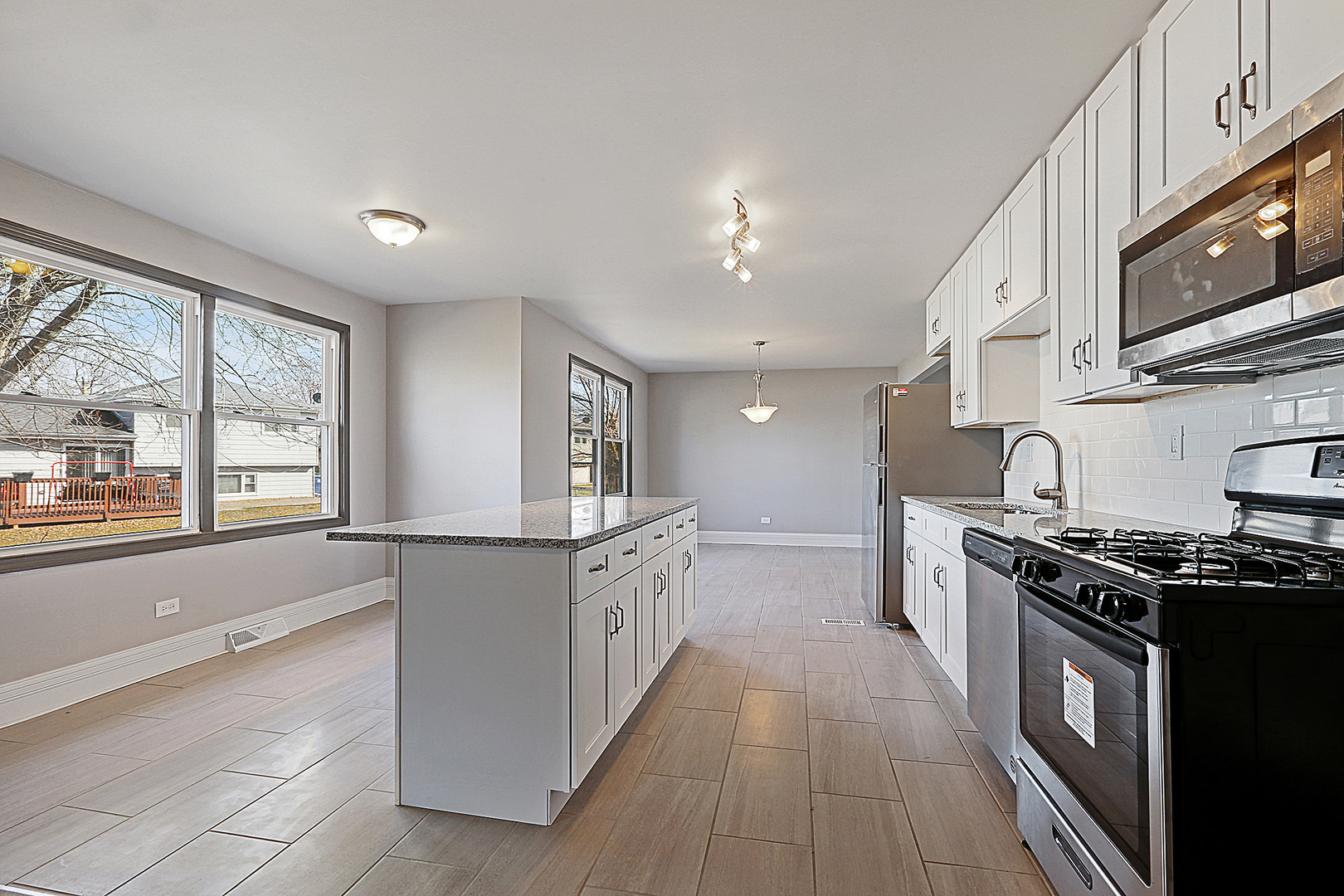 725 Old Farm Road Matteson, IL 60443 - Photo 3 of 10