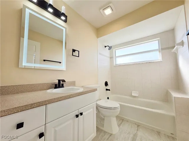 $2,390 | 1625 North Gator Circle, Cape Coral, FL 33909