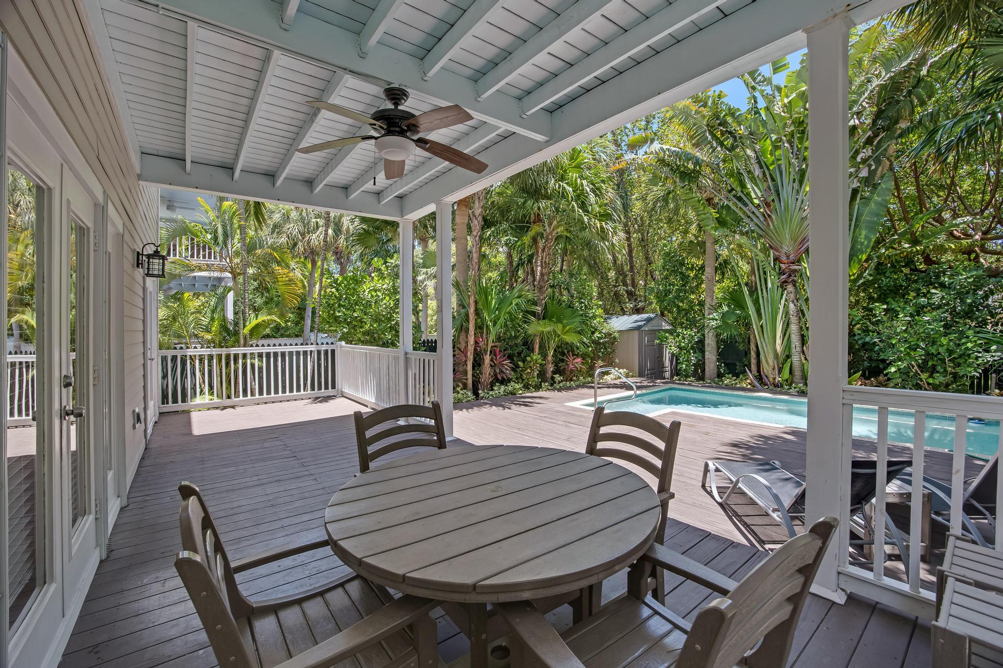 7204 Simran Lane Marathon, FL 33050 - Photo 39 of 47 a outdoor view with a sitting space