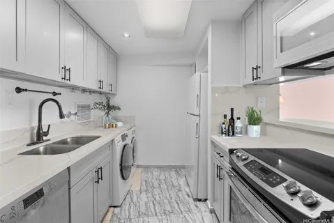 $638,880 | 2333 Kapiolani Boulevard, Unit 1607, Honolulu, HI 96826