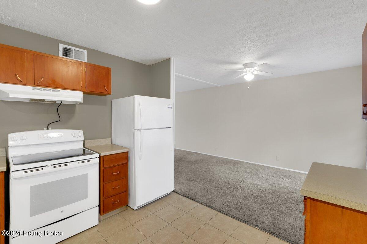 308 Mac Brae Road Louisville, KY 40214 - Photo 8 of 28 308 Mac Brae Rd-109