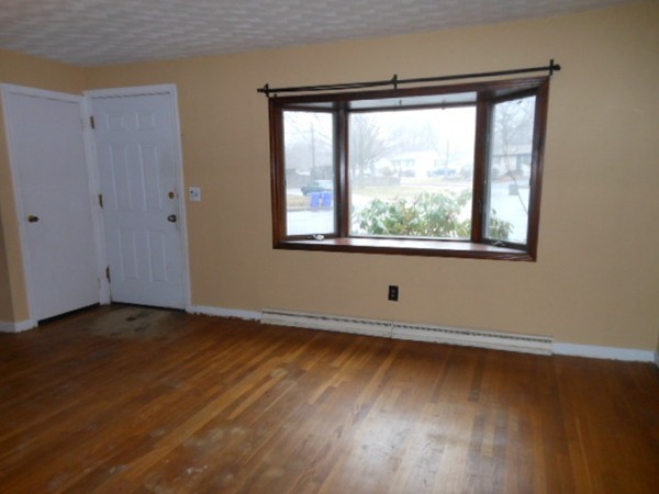 22 Brookside Road Rockland, MA 02370 - Photo 4 of 21