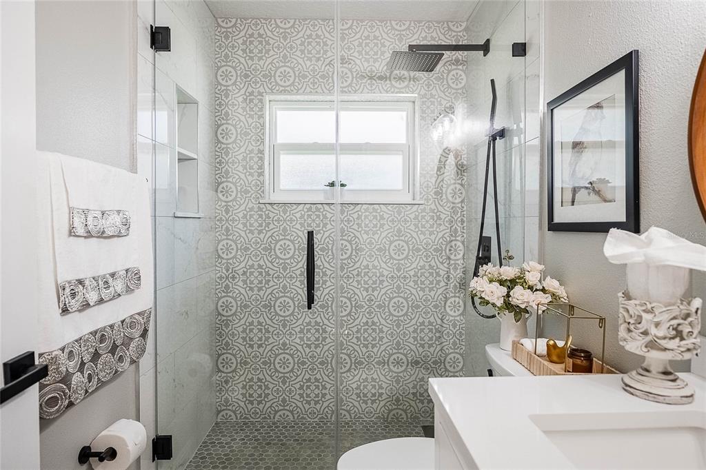 2524 Siena Way Valrico, FL 33596 - Photo 28 of 38 a bathroom with a sink toilet and shower