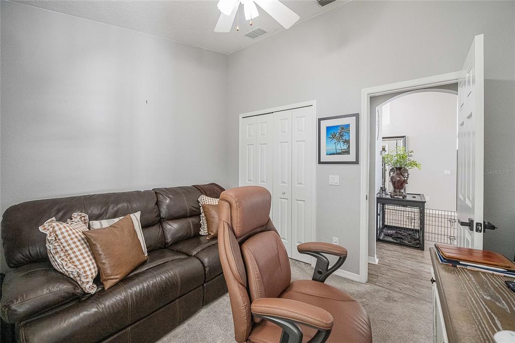 2524 Siena Way Valrico, FL 33596 - Photo 34 of 38 a living room with furniture