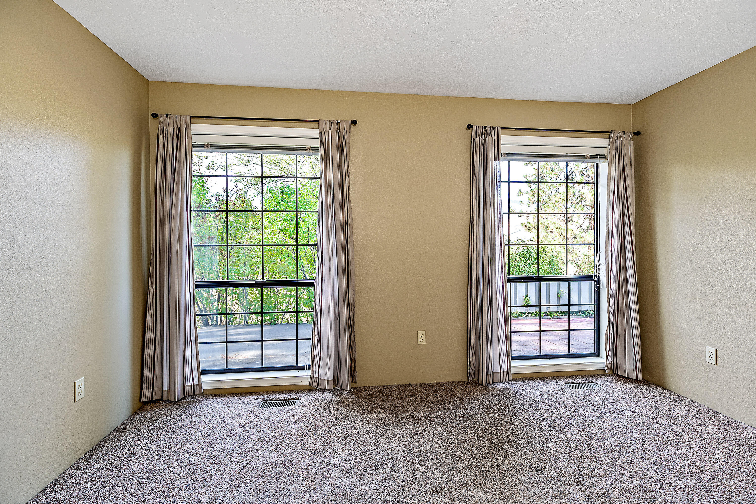 876 Cypress Point Loop Ashland, OR 97520 - Photo 22 of 41 44_CPLB_44