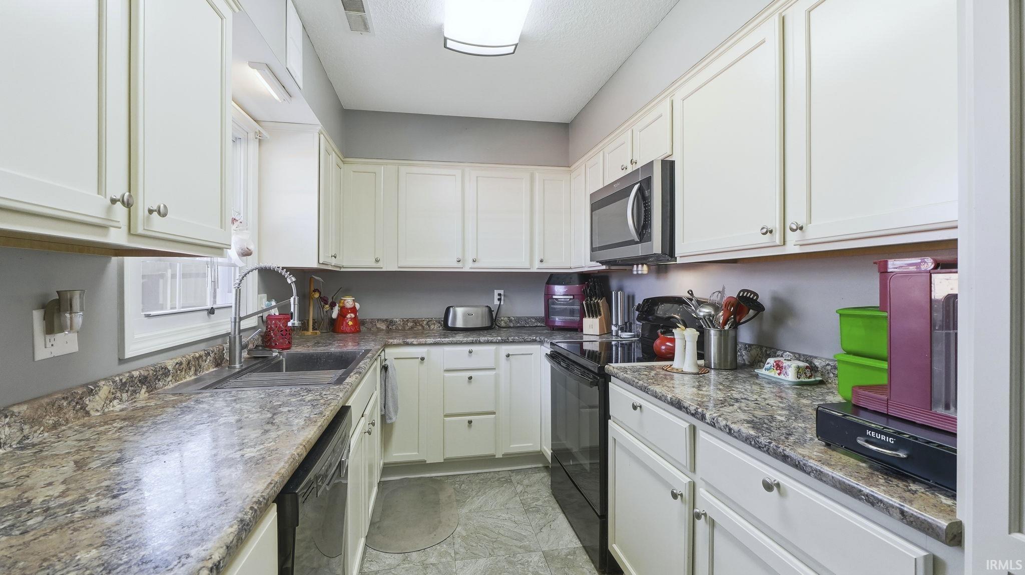 903 Yorktown Road Decatur, IN 46733 - Photo 7 of 24