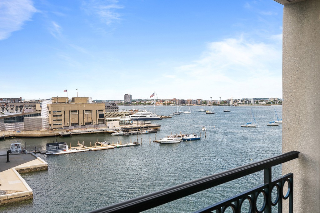 20 Rowes Wharf, Unit 607 Boston, MA 02110 - Photo 3 of 30