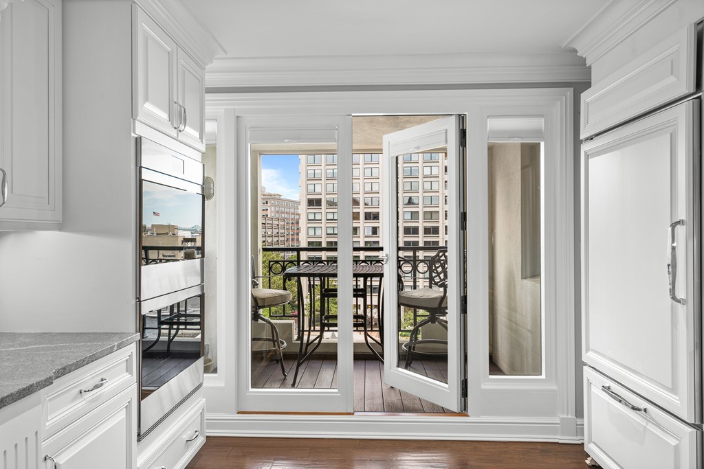 20 Rowes Wharf, Unit 607 Boston, MA 02110 - Photo 6 of 30