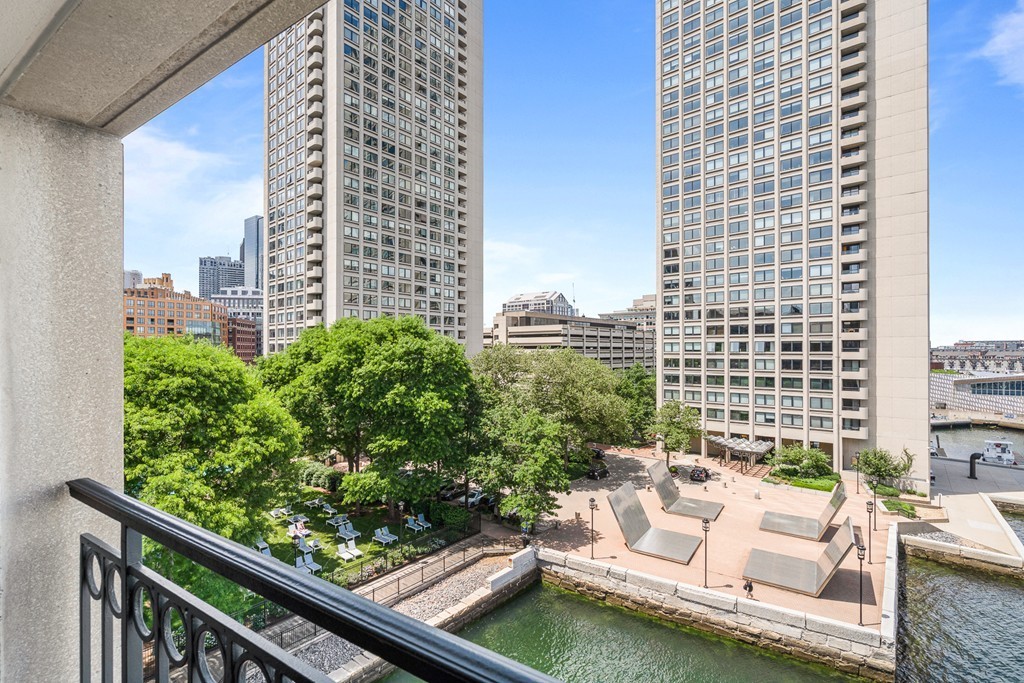 20 Rowes Wharf, Unit 607 Boston, MA 02110 - Photo 9 of 30