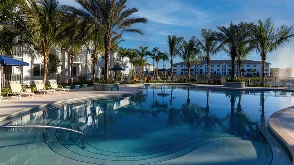 $2,490 | 4310 Chukka Ln Lake, Unit B1, Lake Worth, FL 33467