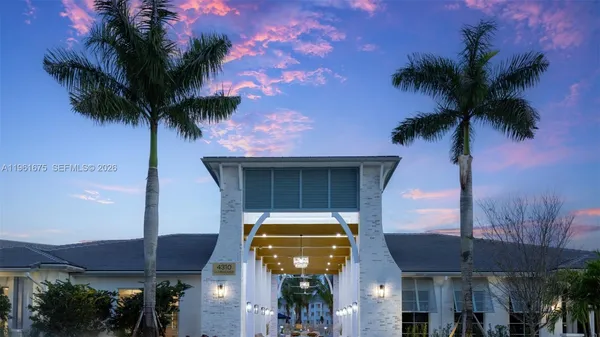 $2,490 | 4310 Chukka Ln Lake, Unit B1, Lake Worth, FL 33467